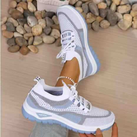 LUNOX LIGHTWEIGHT SNEAKERS